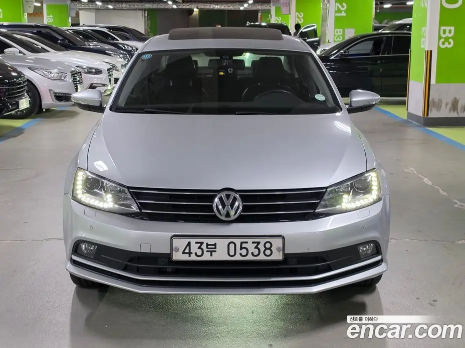 Volkswagen Jetta 2015 2.0 автомат (гидро), фото 2 Volkswagen Jetta 2015 2.0 автомат (гидро), фото 2