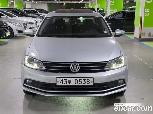 Volkswagen Jetta 2015 2.0 автомат (гидро), миниатюра 2 Volkswagen Jetta 2015 2.0 автомат (гидро), миниатюра 2