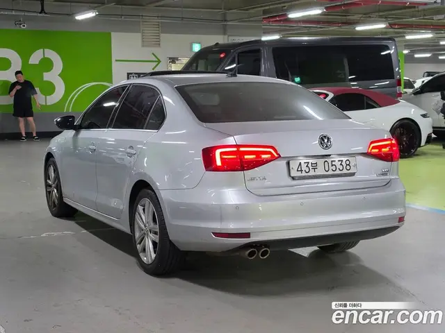 Volkswagen Jetta 2015 2.0 автомат (гидро), миниатюра 4 Volkswagen Jetta 2015 2.0 автомат (гидро), миниатюра 4