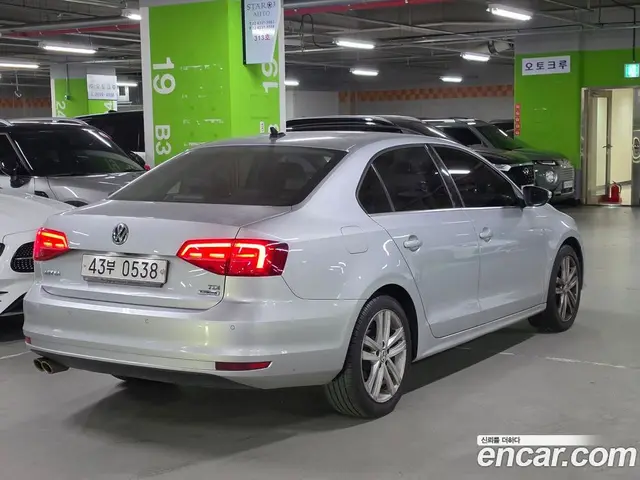 Volkswagen Jetta 2015 2.0 автомат (гидро), миниатюра 6 Volkswagen Jetta 2015 2.0 автомат (гидро), миниатюра 6