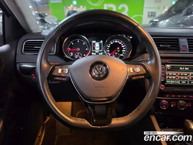 Volkswagen Jetta 2015 2.0 автомат (гидро), миниатюра 9 Volkswagen Jetta 2015 2.0 автомат (гидро), миниатюра 9