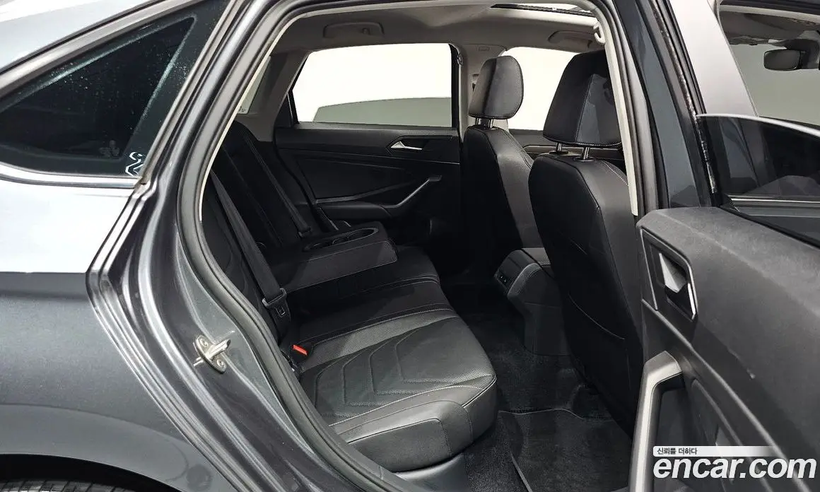 Volkswagen Jetta 2021 1.4 автомат (гидро), фото 16
