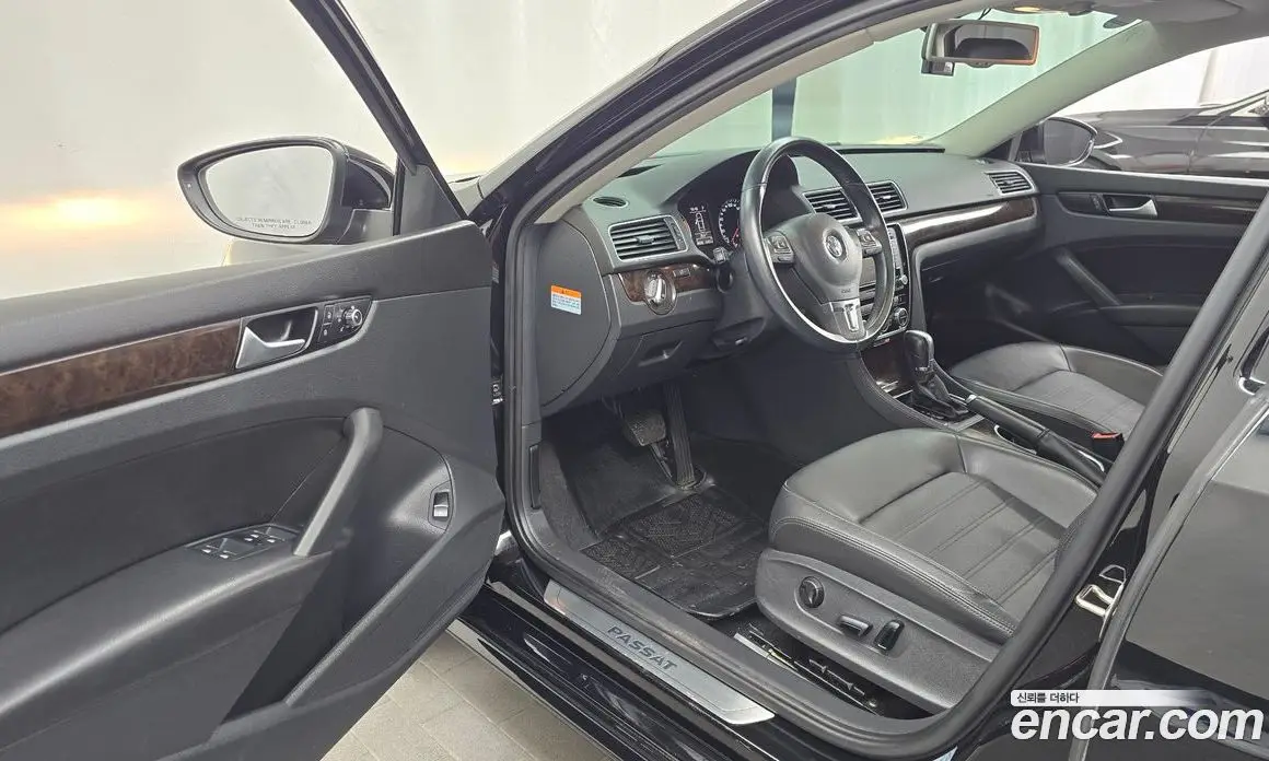 Volkswagen Passat 2015 1.8 автомат (гидро), фото 10 Volkswagen Passat 2015 1.8 автомат (гидро), фото 10
