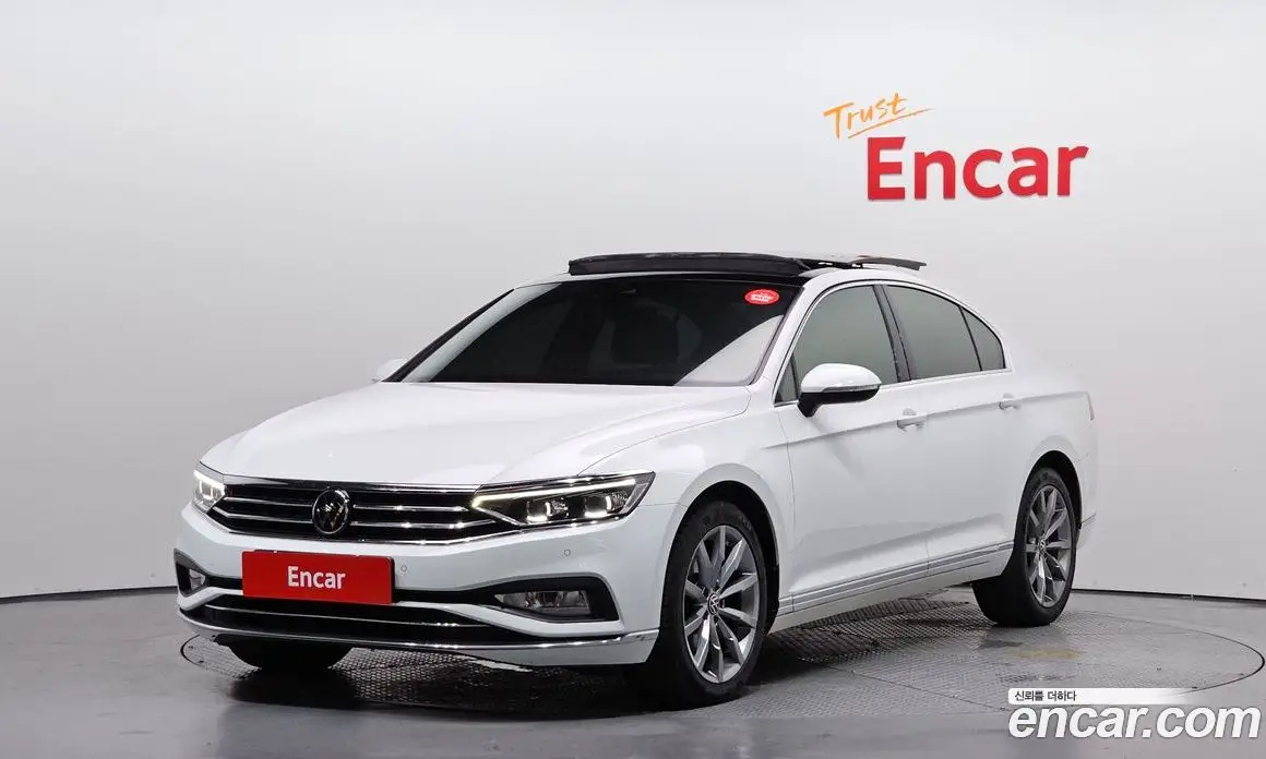 Volkswagen Passat 2022 2.0 автомат (гидро), фото 1 Volkswagen Passat 2022 2.0 автомат (гидро), фото 1