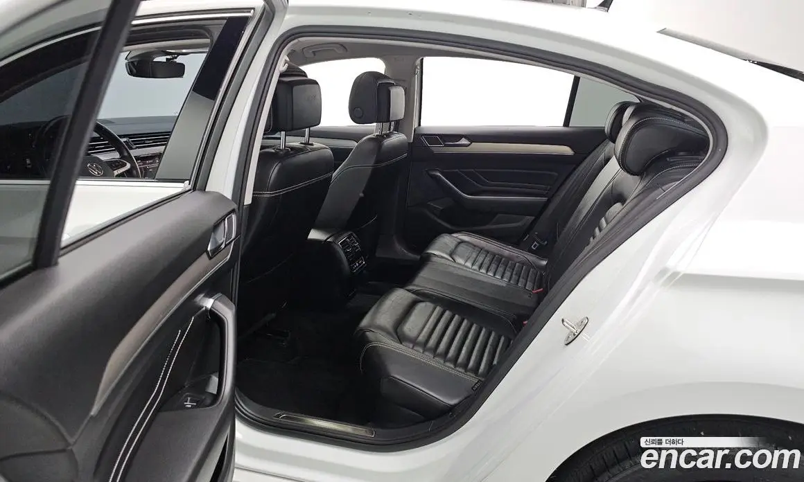 Volkswagen Passat 2022 2.0 автомат (гидро), фото 19 Volkswagen Passat 2022 2.0 автомат (гидро), фото 19