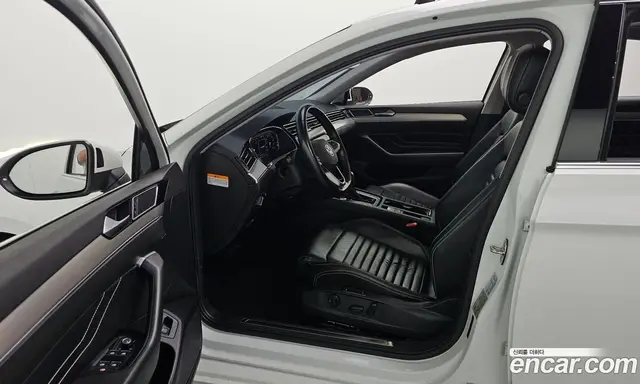 Volkswagen Passat 2022 2.0 автомат (гидро), миниатюра 10 Volkswagen Passat 2022 2.0 автомат (гидро), миниатюра 10