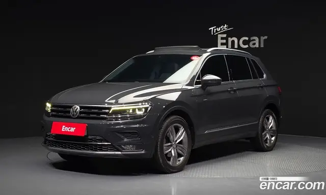 Volkswagen Tiguan 2018 2.0 автомат (гидро), миниатюра 1 Volkswagen Tiguan 2018 2.0 автомат (гидро), миниатюра 1