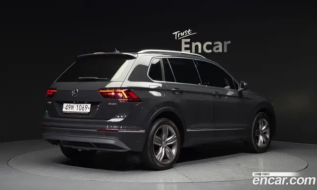 Volkswagen Tiguan 2018 2.0 автомат (гидро), миниатюра 2 Volkswagen Tiguan 2018 2.0 автомат (гидро), миниатюра 2