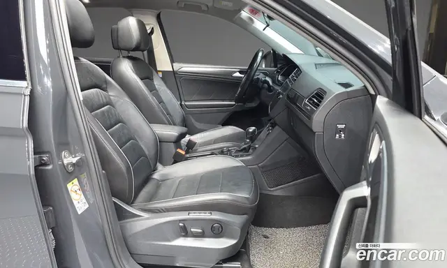 Volkswagen Tiguan 2018 2.0 автомат (гидро), миниатюра 11 Volkswagen Tiguan 2018 2.0 автомат (гидро), миниатюра 11