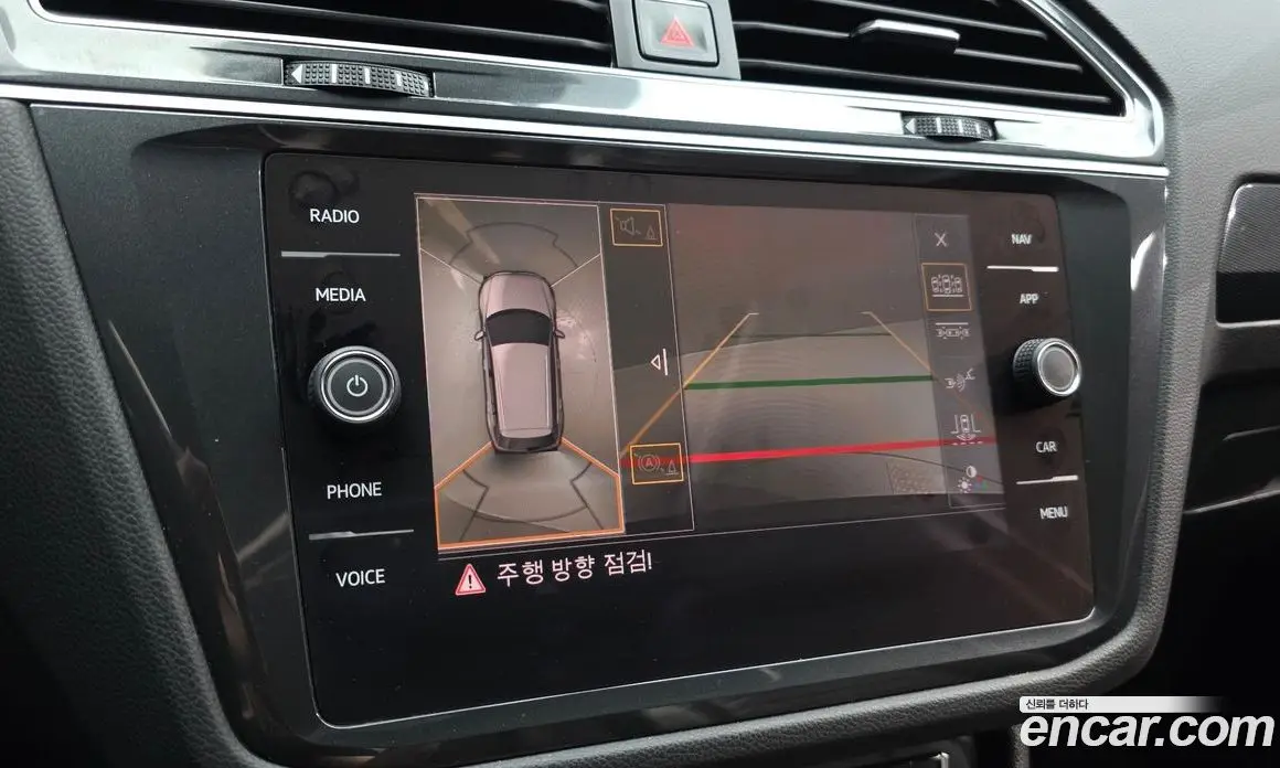 Volkswagen Tiguan 2018 2.0 автомат (гидро), фото 15 Volkswagen Tiguan 2018 2.0 автомат (гидро), фото 15