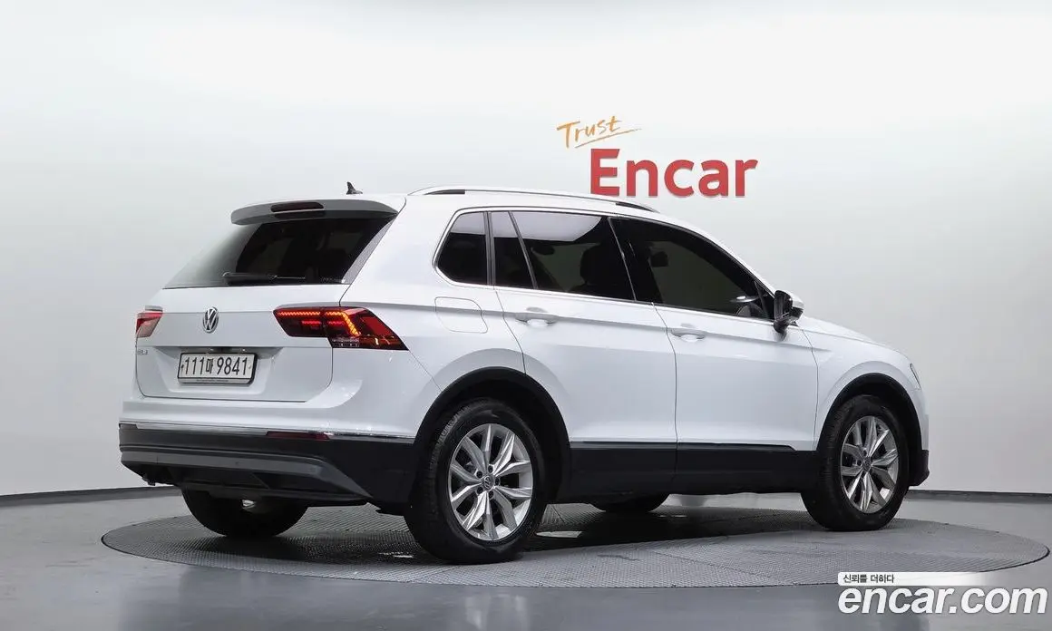 Volkswagen Tiguan 2020 2.0 автомат (гидро), фото 2 Volkswagen Tiguan 2020 2.0 автомат (гидро), фото 2