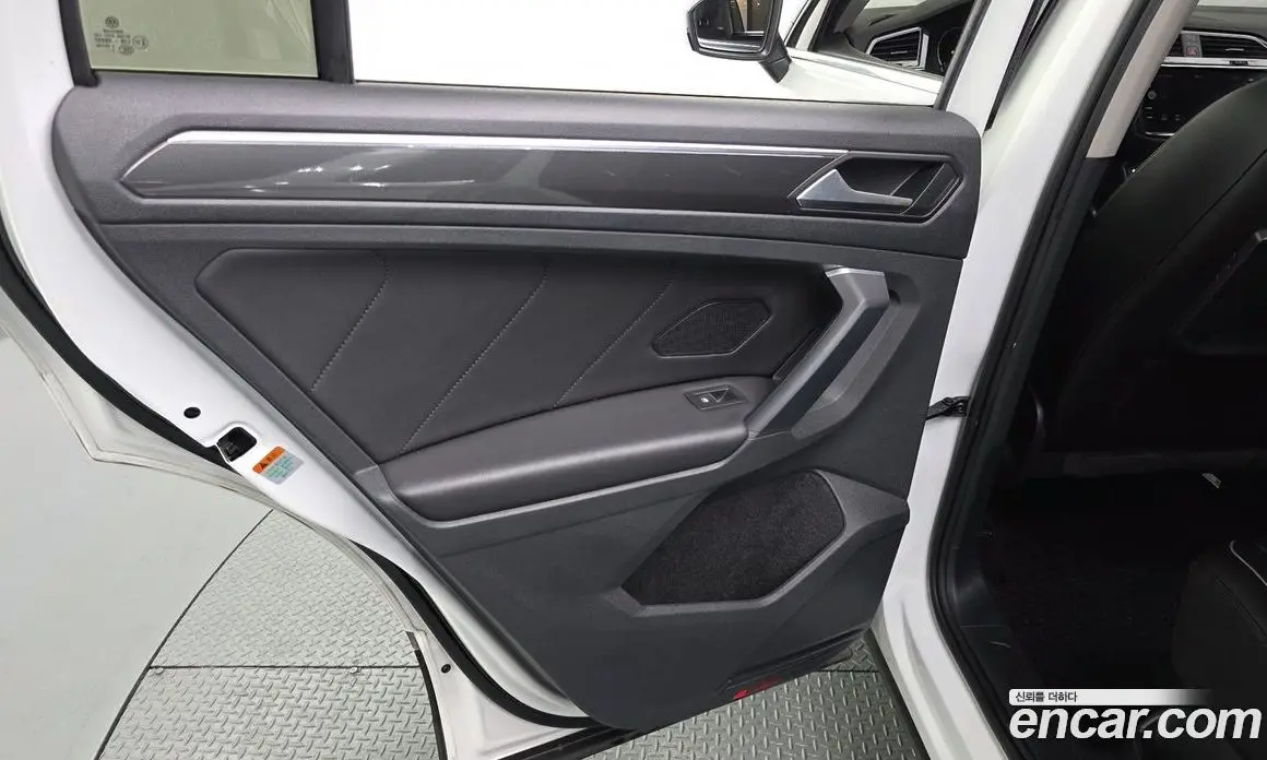 Volkswagen Tiguan 2020 2.0 автомат (гидро), фото 15 Volkswagen Tiguan 2020 2.0 автомат (гидро), фото 15