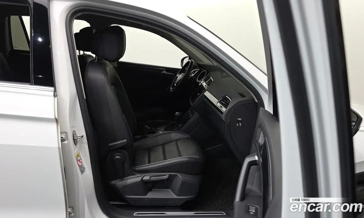 Volkswagen Tiguan 2020 2.0 автомат (гидро), фото 17 Volkswagen Tiguan 2020 2.0 автомат (гидро), фото 17