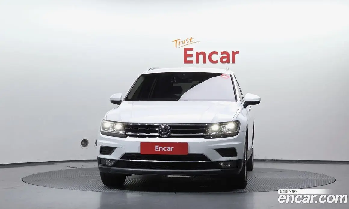 Volkswagen Tiguan 2020 2.0 автомат (гидро), фото 3 Volkswagen Tiguan 2020 2.0 автомат (гидро), фото 3