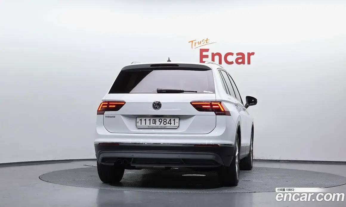 Volkswagen Tiguan 2020 2.0 автомат (гидро), фото 4 Volkswagen Tiguan 2020 2.0 автомат (гидро), фото 4