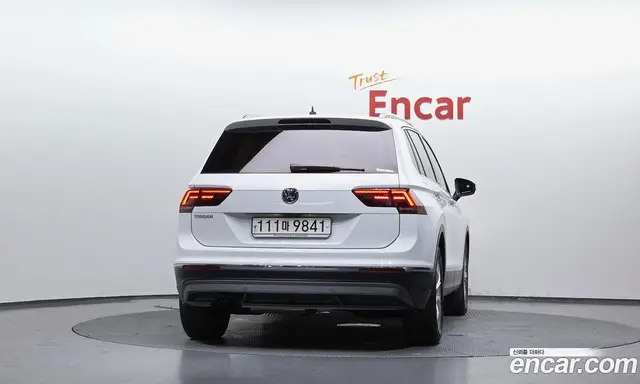Volkswagen Tiguan 2020 2.0 автомат (гидро), миниатюра 4 Volkswagen Tiguan 2020 2.0 автомат (гидро), миниатюра 4