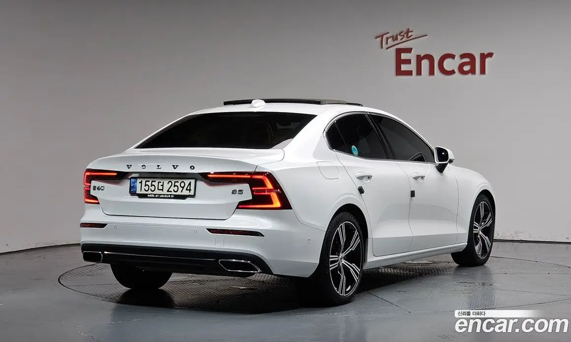 Volvo S60 2021 2.0 автомат (гидро), фото 2 Volvo S60 2021 2.0 автомат (гидро), фото 2