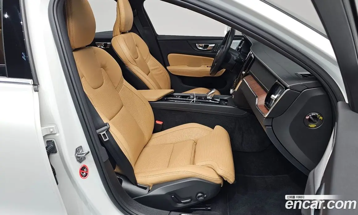 Volvo S60 2021 2.0 автомат (гидро), фото 16 Volvo S60 2021 2.0 автомат (гидро), фото 16