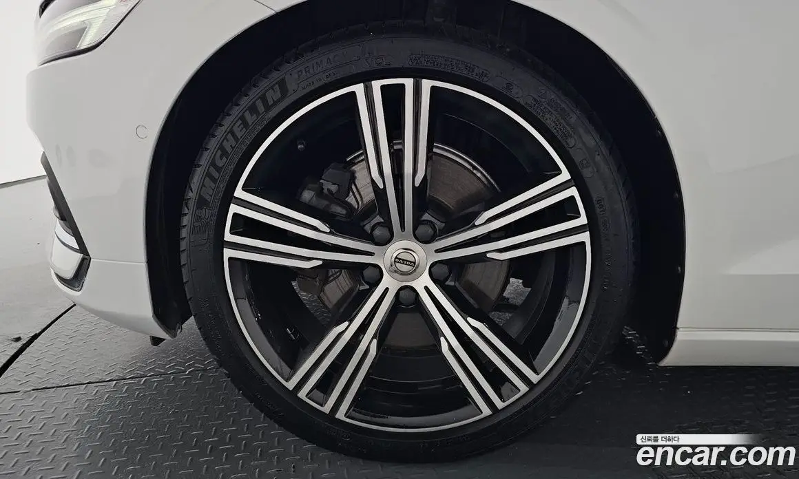 Volvo S60 2021 2.0 автомат (гидро), фото 5 Volvo S60 2021 2.0 автомат (гидро), фото 5