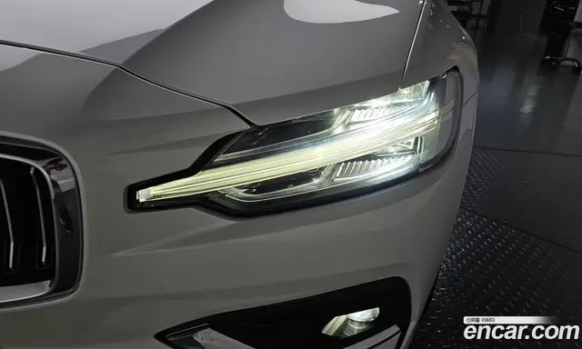 Volvo S60 2021 2.0 автомат (гидро), миниатюра 8 Volvo S60 2021 2.0 автомат (гидро), миниатюра 8