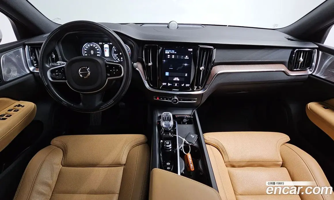 Volvo S60 2021 2.0 автомат (гидро), фото 10 Volvo S60 2021 2.0 автомат (гидро), фото 10