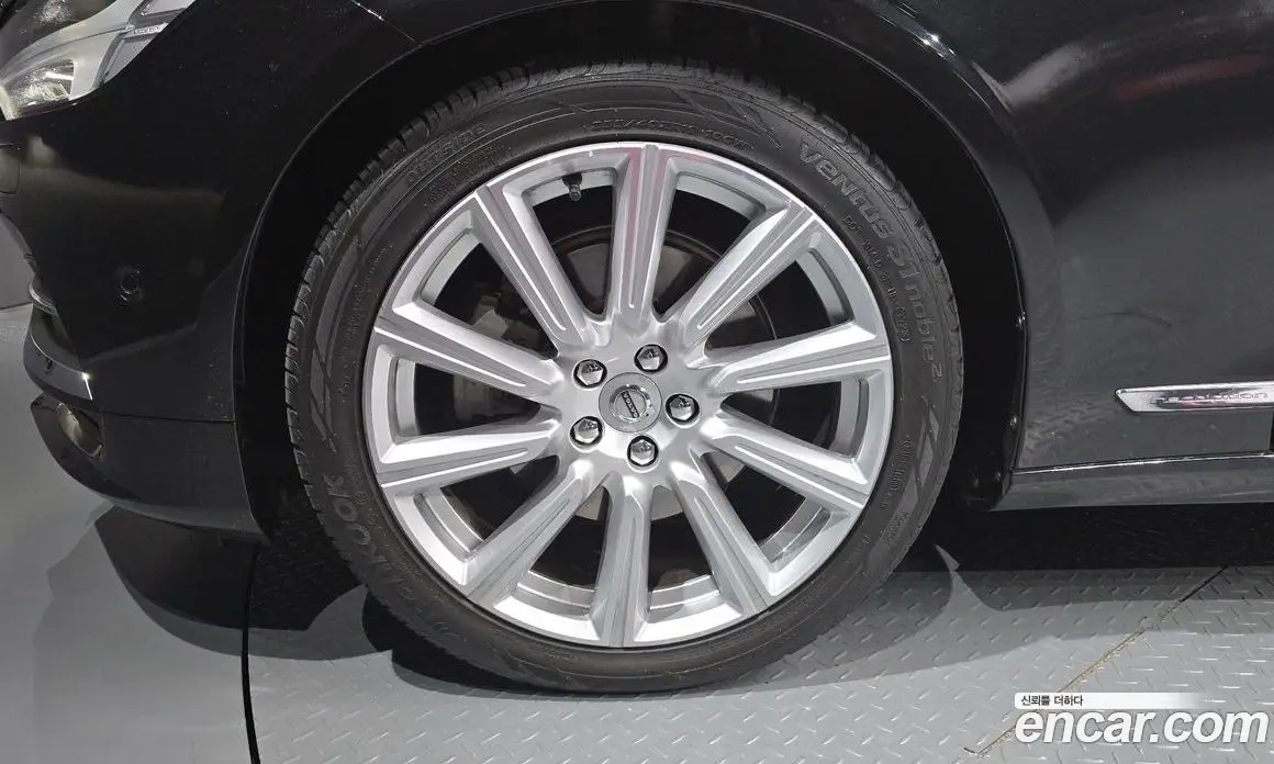 Volvo S90 2019 2.0 автомат (гидро), фото 5 Volvo S90 2019 2.0 автомат (гидро), фото 5