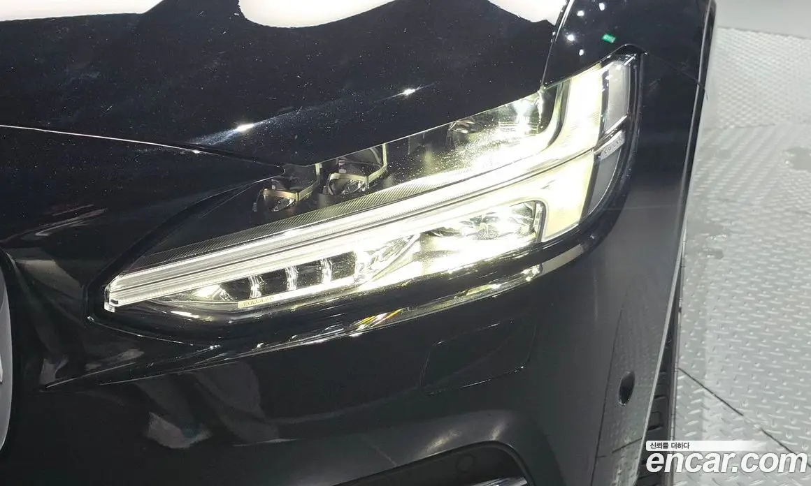 Volvo S90 2019 2.0 автомат (гидро), фото 8 Volvo S90 2019 2.0 автомат (гидро), фото 8