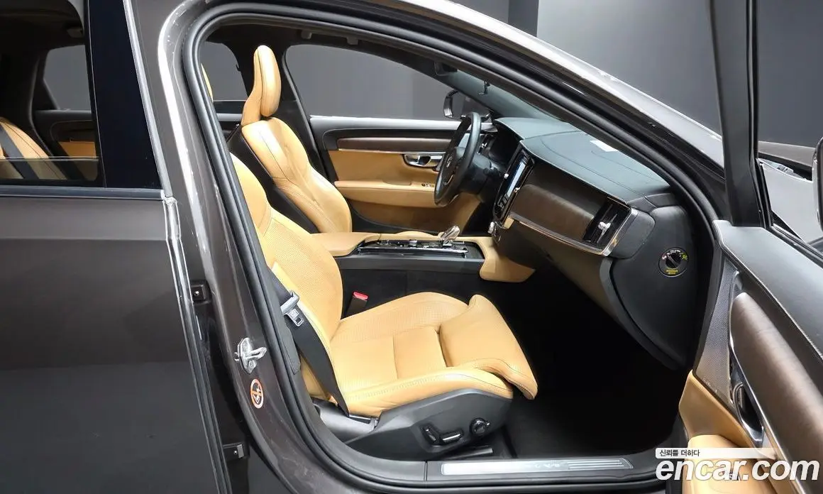Volvo S90 2021 2.0 автомат (гидро), фото 12 Volvo S90 2021 2.0 автомат (гидро), фото 12