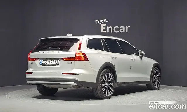 Volvo V60 2024 2.0 автомат (гидро), миниатюра 2 Volvo V60 2024 2.0 автомат (гидро), миниатюра 2