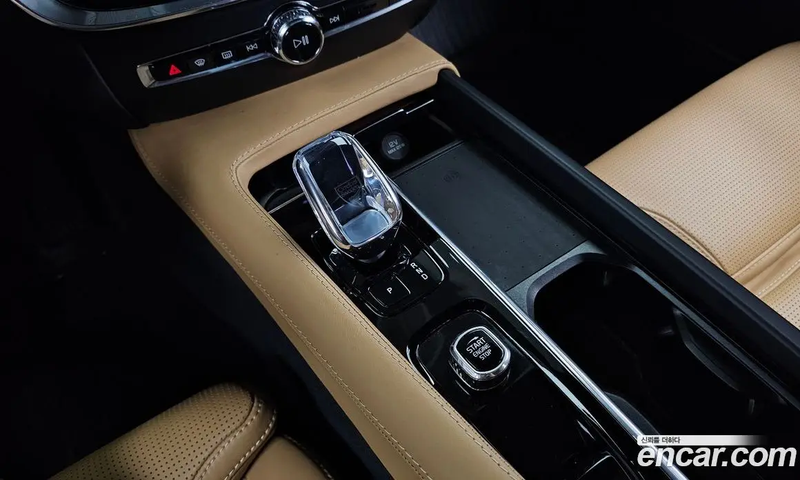 Volvo V60 2024 2.0 автомат (гидро), фото 12 Volvo V60 2024 2.0 автомат (гидро), фото 12