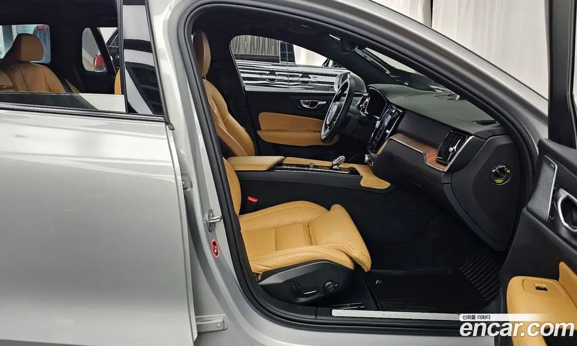 Volvo V60 2024 2.0 автомат (гидро), фото 17 Volvo V60 2024 2.0 автомат (гидро), фото 17