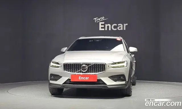Volvo V60 2024 2.0 автомат (гидро), миниатюра 3 Volvo V60 2024 2.0 автомат (гидро), миниатюра 3