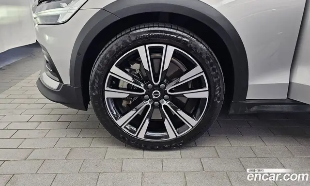 Volvo V60 2024 2.0 автомат (гидро), миниатюра 5 Volvo V60 2024 2.0 автомат (гидро), миниатюра 5