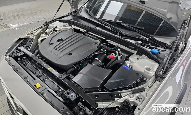 Volvo V60 2024 2.0 автомат (гидро), миниатюра 6 Volvo V60 2024 2.0 автомат (гидро), миниатюра 6