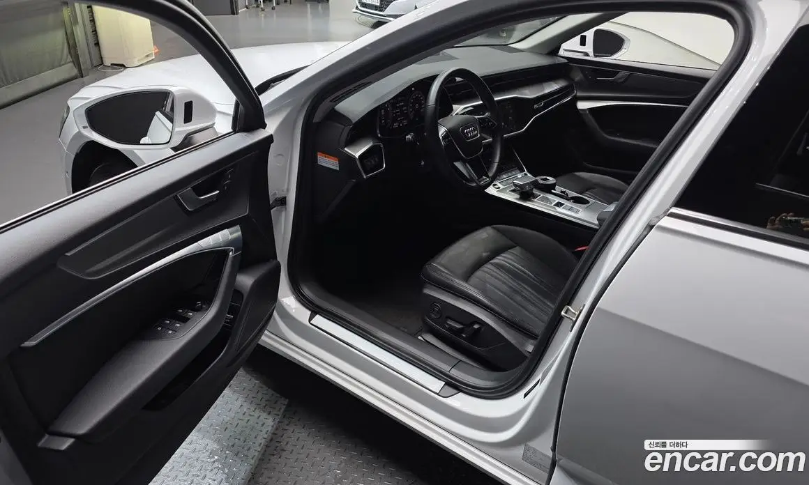 Audi A6 2021 2.0 автомат (гидро), фото 13