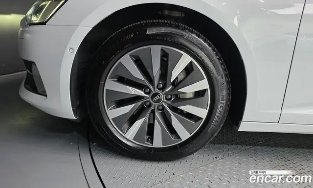 Audi A6 2021 2.0 автомат (гидро), миниатюра 5
