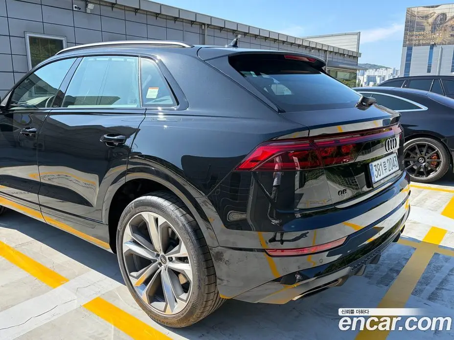 Audi Q8 2026 3.0 автомат (гидро), фото 4 Audi Q8 2026 3.0 автомат (гидро), фото 4