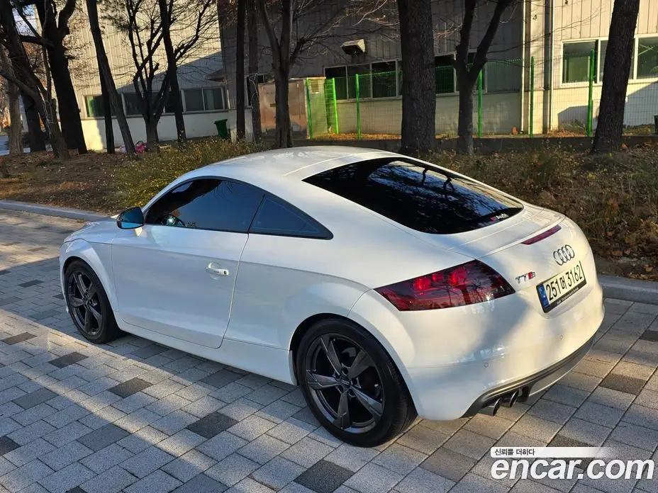 Audi TT 2008 2.0 автомат (гидро), фото 2 Audi TT 2008 2.0 автомат (гидро), фото 2
