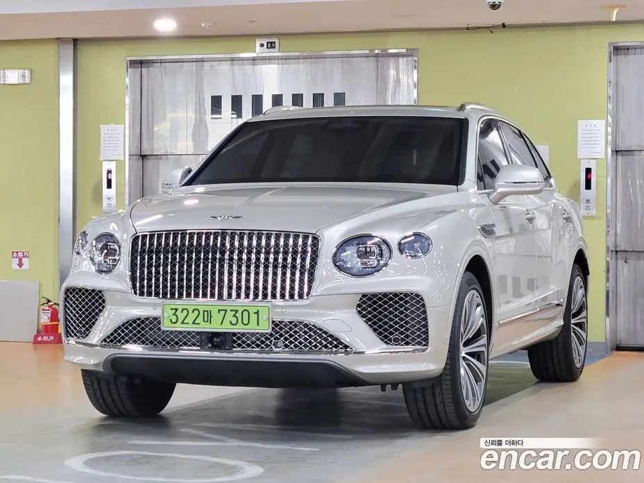 Bentley Bentayga 2026 4.0 автомат (гидро), фото 1 Bentley Bentayga 2026 4.0 автомат (гидро), фото 1