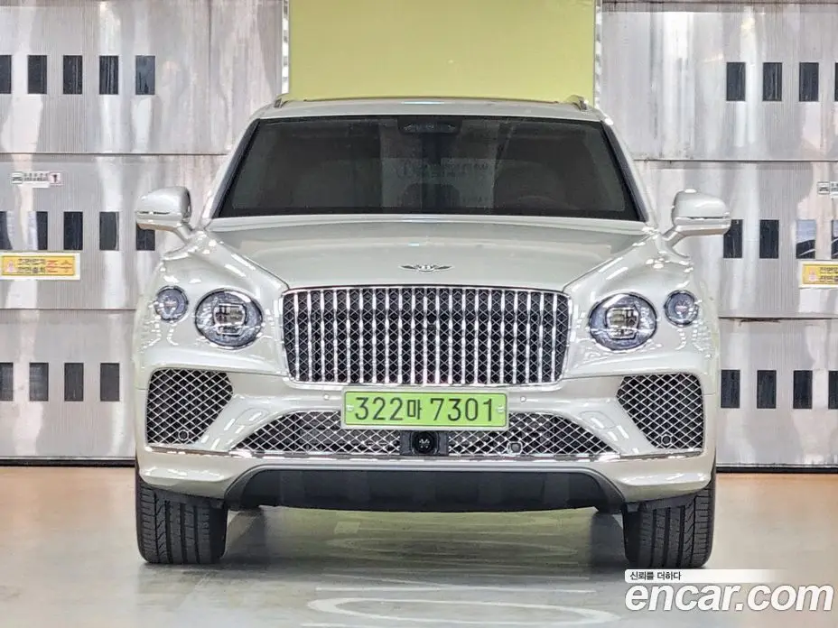 Bentley Bentayga 2026 4.0 автомат (гидро), фото 3 Bentley Bentayga 2026 4.0 автомат (гидро), фото 3