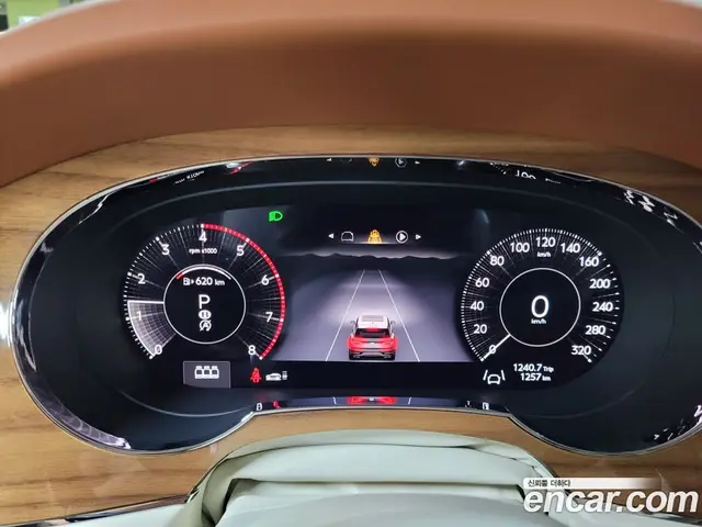 Bentley Bentayga 2026 4.0 автомат (гидро), миниатюра 8 Bentley Bentayga 2026 4.0 автомат (гидро), миниатюра 8