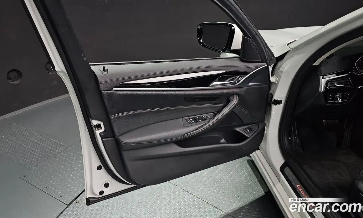BMW 5 серия 2020 2.0 автомат (гидро), фото 14