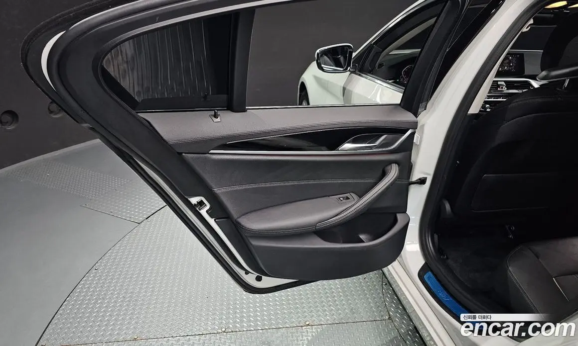 BMW 5 серия 2020 2.0 автомат (гидро), фото 15