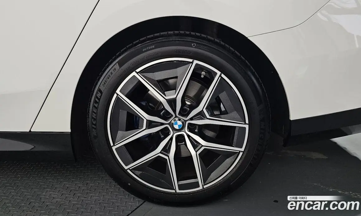 BMW 5 серия 2024 2.0 автомат (гидро), фото 6 BMW 5 серия 2024 2.0 автомат (гидро), фото 6