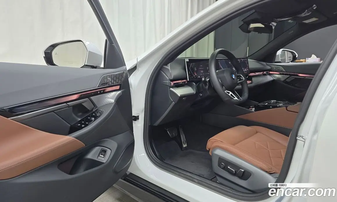 BMW 5 серия 2025 2.0 автомат (гидро), фото 13 BMW 5 серия 2025 2.0 автомат (гидро), фото 13