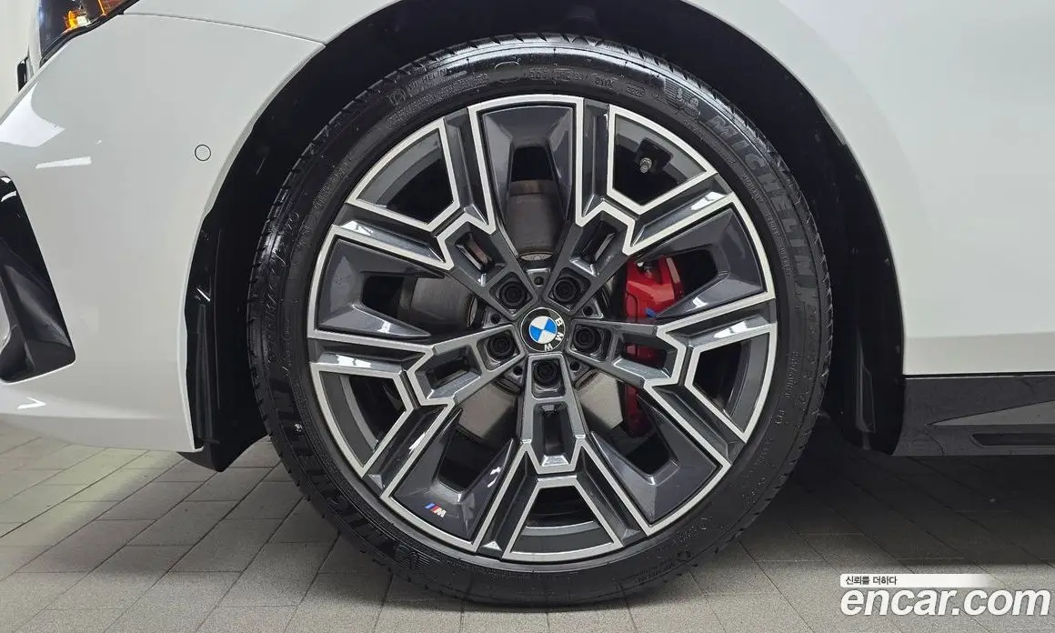 BMW 5 серия 2025 2.0 автомат (гидро), фото 5 BMW 5 серия 2025 2.0 автомат (гидро), фото 5