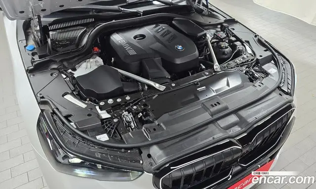 BMW 5 серия 2025 2.0 автомат (гидро), миниатюра 6 BMW 5 серия 2025 2.0 автомат (гидро), миниатюра 6