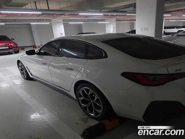 BMW i4 2023 автомат (гидро), миниатюра 5