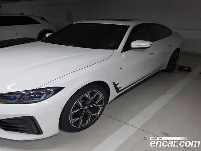 BMW i4 2023 автомат (гидро), миниатюра 6