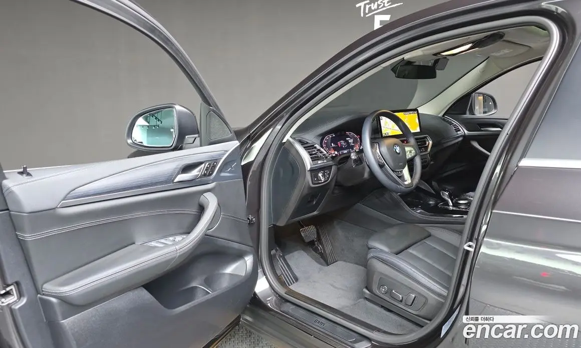 BMW X4 2025 2.0 автомат (гидро), фото 16